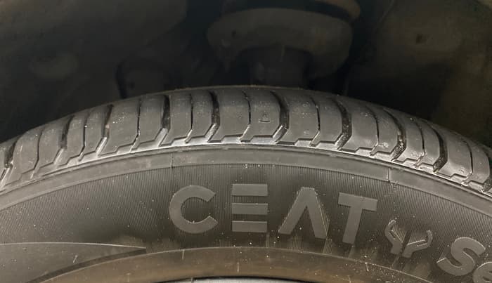 2021 Hyundai NEW I20 ASTA (O) 1.2 MT, Petrol, Manual, 33,309 km, Left Front Tyre Tread
