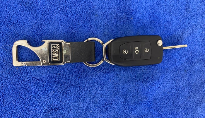 2022 Tata Tiago XZA PLUS DUAL TONE PETROL, Petrol, Automatic, 8,870 km, Key Close Up