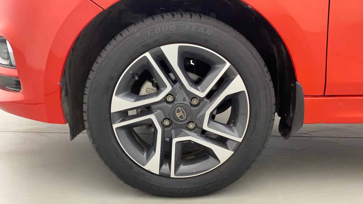 2022 Tata Tiago XZA PLUS DUAL TONE PETROL, Petrol, Automatic, 8,870 km, Left Front Wheel