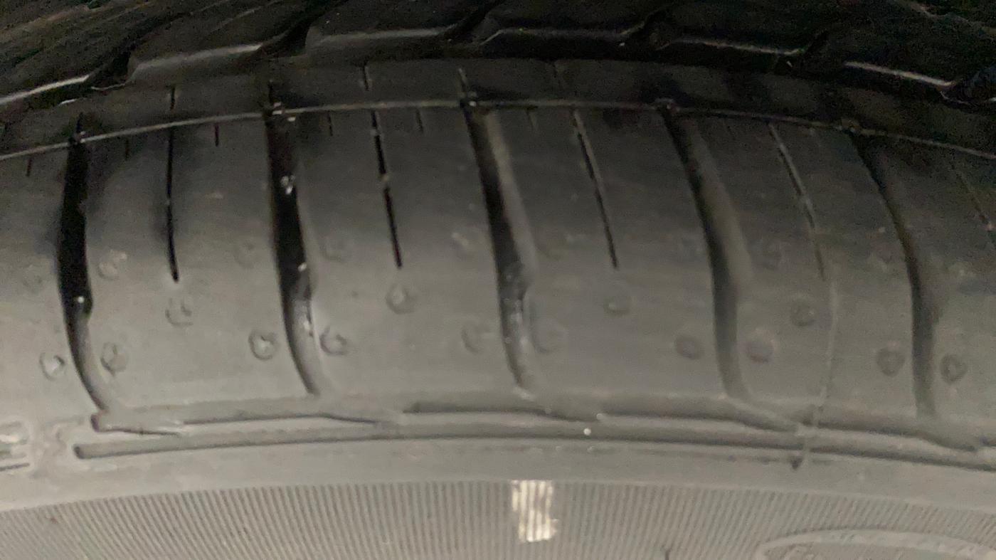 2022 Tata Tiago XZA PLUS DUAL TONE PETROL, Petrol, Automatic, 8,870 km, Left Rear Tyre Tread