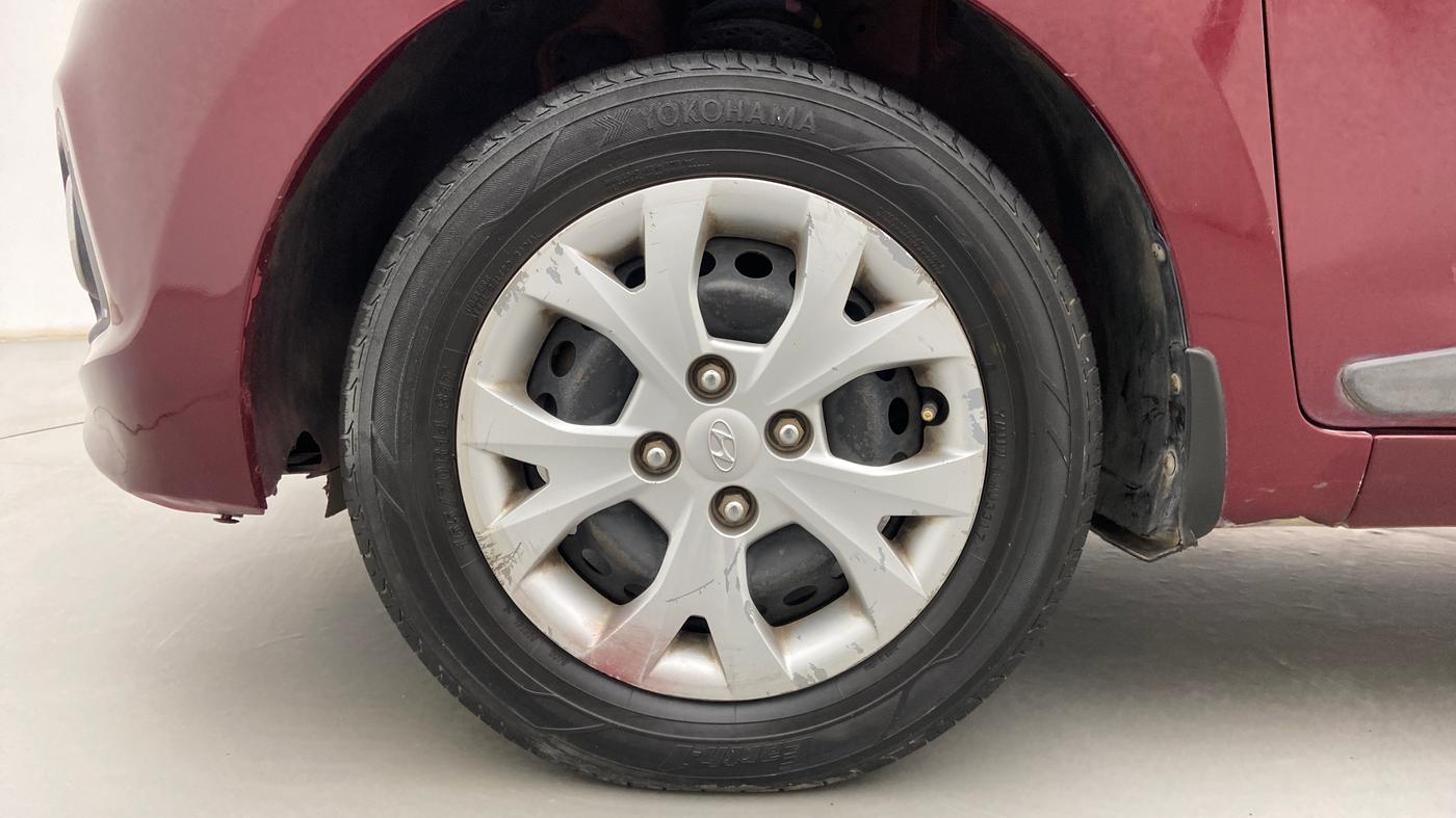 2015 Hyundai Grand i10 MAGNA 1.2 KAPPA VTVT, Petrol, Manual, 1,01,479 km, Left Front Wheel