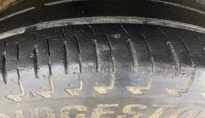 2016 Honda Amaze 1.2L I-VTEC S AT, Petrol, Automatic, 86,111 km, Right Front Tyre Tread