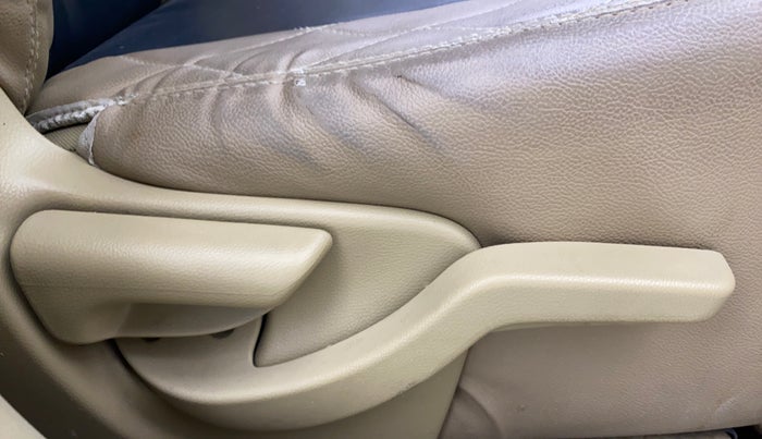 2016 Honda Amaze 1.2L I-VTEC S AT, Petrol, Automatic, 86,111 km, Driver Side Adjustment Panel