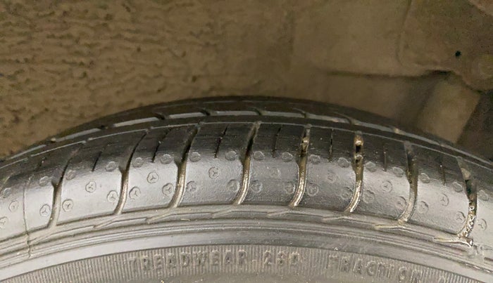 2016 Maruti Wagon R 1.0 VXI (O) AMT, Petrol, Automatic, 48,851 km, Left Rear Tyre Tread