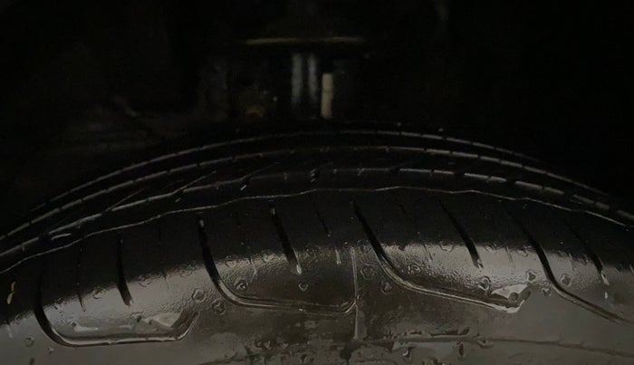 2024 Toyota Urban Cruiser Taisor V 1.0 Petrol MT, Petrol, Manual, 1,798 km, Left Front Tyre Tread