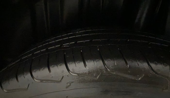 2024 Toyota Urban Cruiser Taisor V 1.0 Petrol MT, Petrol, Manual, 1,798 km, Left Rear Tyre Tread