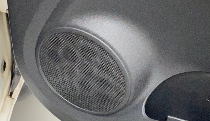 2014 Maruti Ritz VXI, Petrol, Manual, 35,649 km, Infotainment system - Front speakers missing / not working