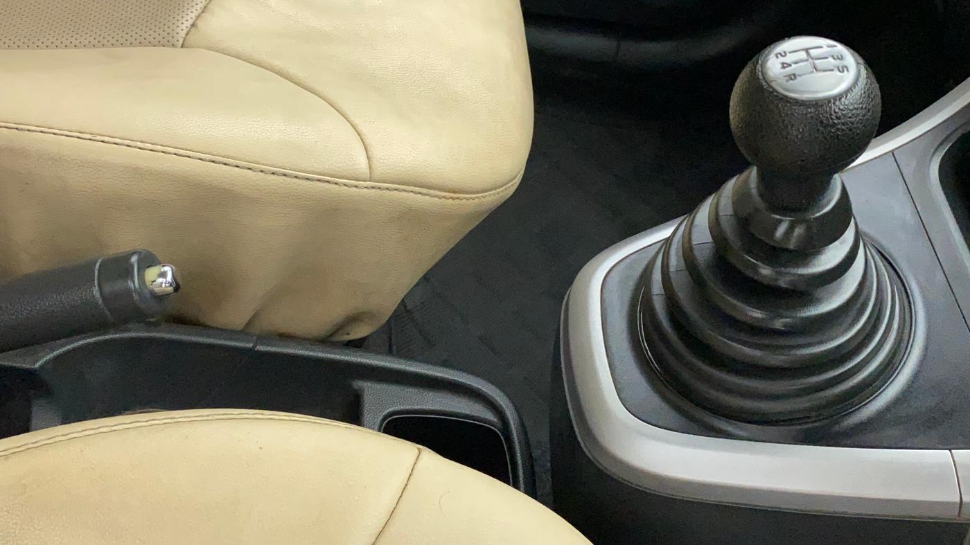 2014 Maruti Ritz VXI, Petrol, Manual, 35,649 km, Gear Lever