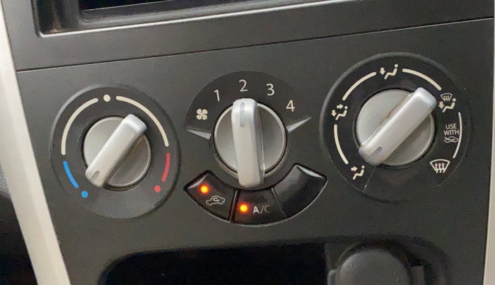 2014 Maruti Ritz VXI, Petrol, Manual, 35,649 km, AC Unit - Directional switch has minor damage