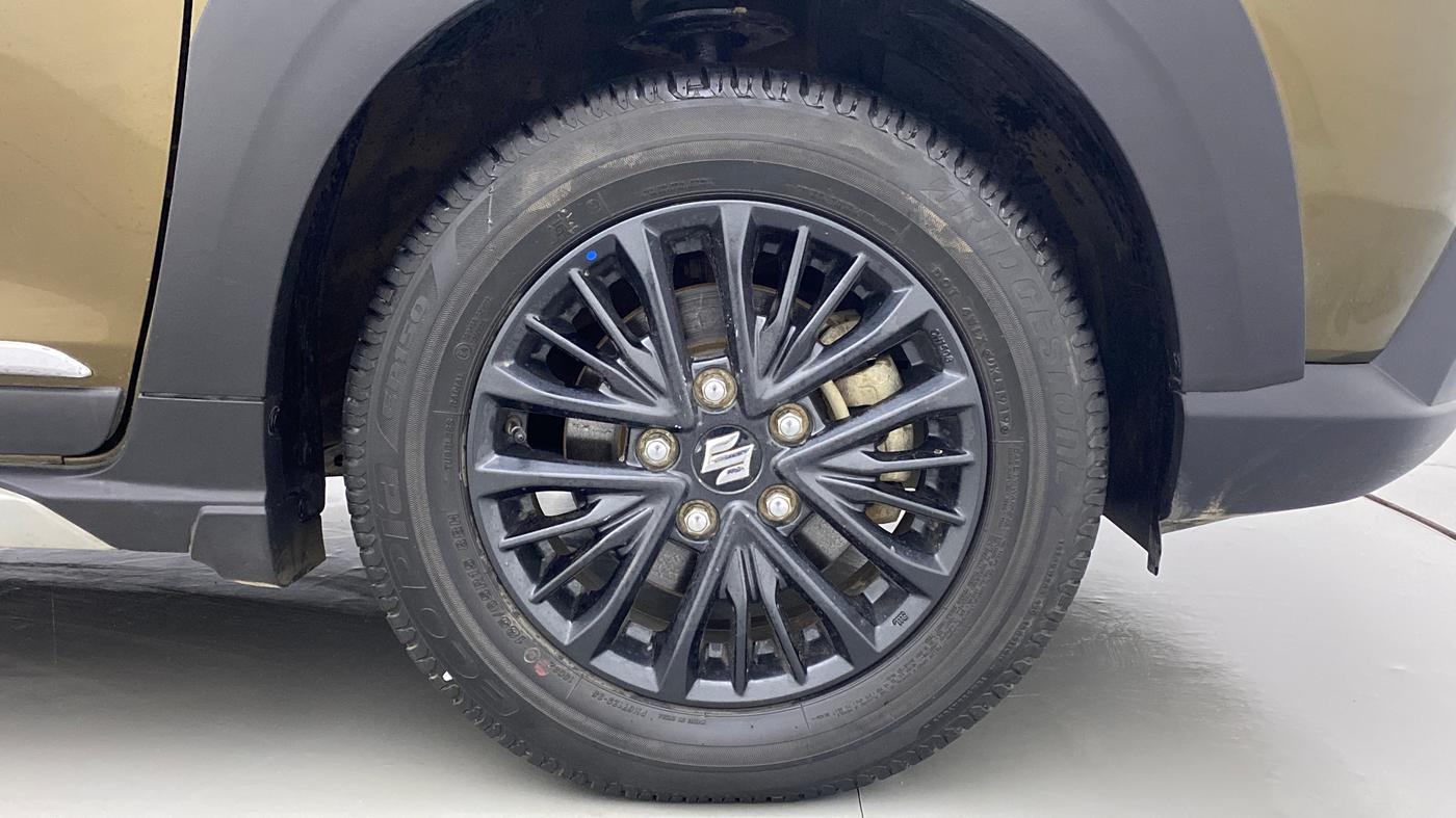 2019 Maruti XL6 ALPHA SHVS  MT, Petrol, Manual, 14,822 km, Right Front Wheel