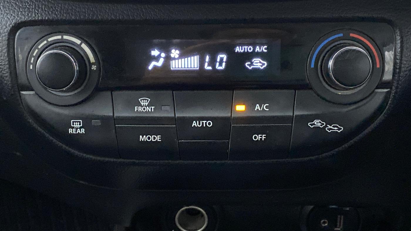2019 Maruti XL6 ALPHA SHVS  MT, Petrol, Manual, 14,822 km, Automatic Climate Control