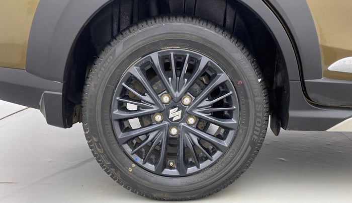2019 Maruti XL6 ALPHA SHVS  MT, Petrol, Manual, 14,822 km, Right Rear Wheel