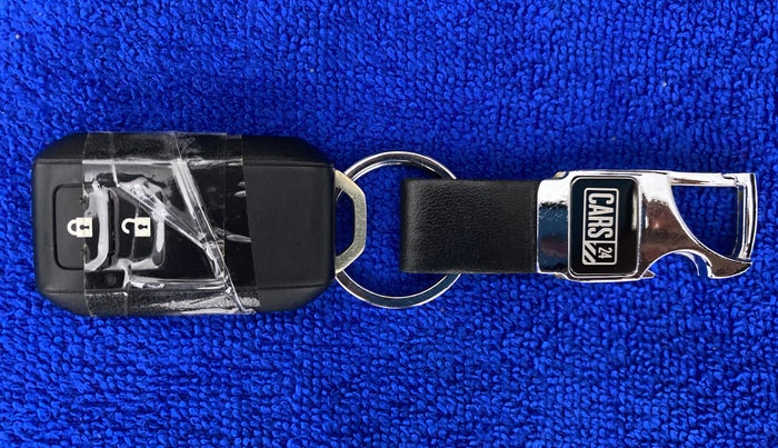 2019 Maruti XL6 ALPHA SHVS  MT, Petrol, Manual, 14,822 km, Key Close Up