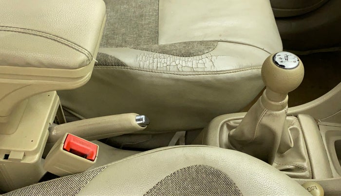 2014 Maruti Ertiga VXI, CNG, Manual, 66,198 km, Gear Lever
