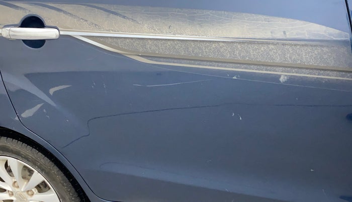2014 Maruti Ertiga VXI, CNG, Manual, 66,198 km, Right rear door - Minor scratches
