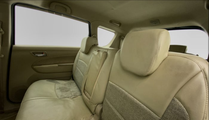 2014 Maruti Ertiga VXI, CNG, Manual, 66,198 km, Right Side Rear Door Cabin