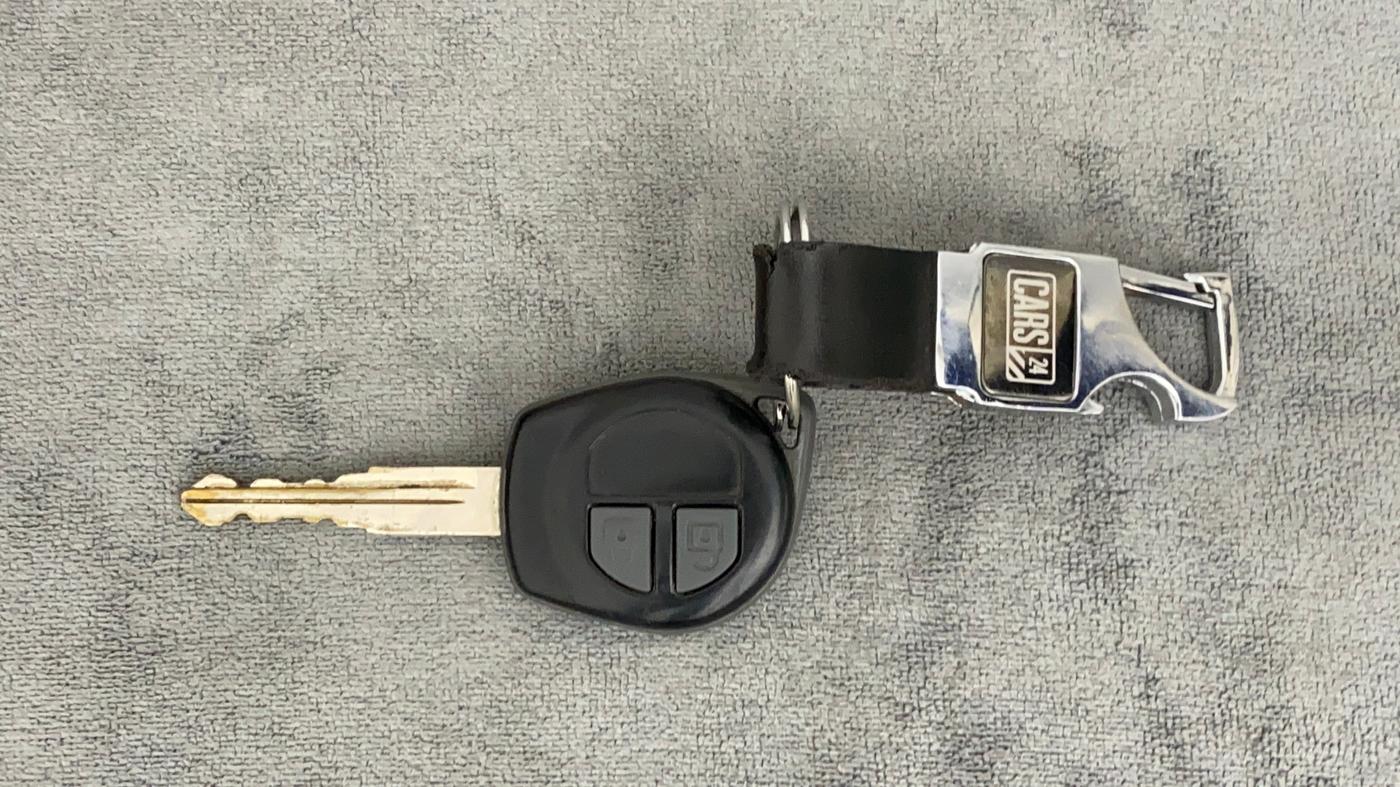 2014 Maruti Ertiga VXI, CNG, Manual, 66,198 km, Key Close Up