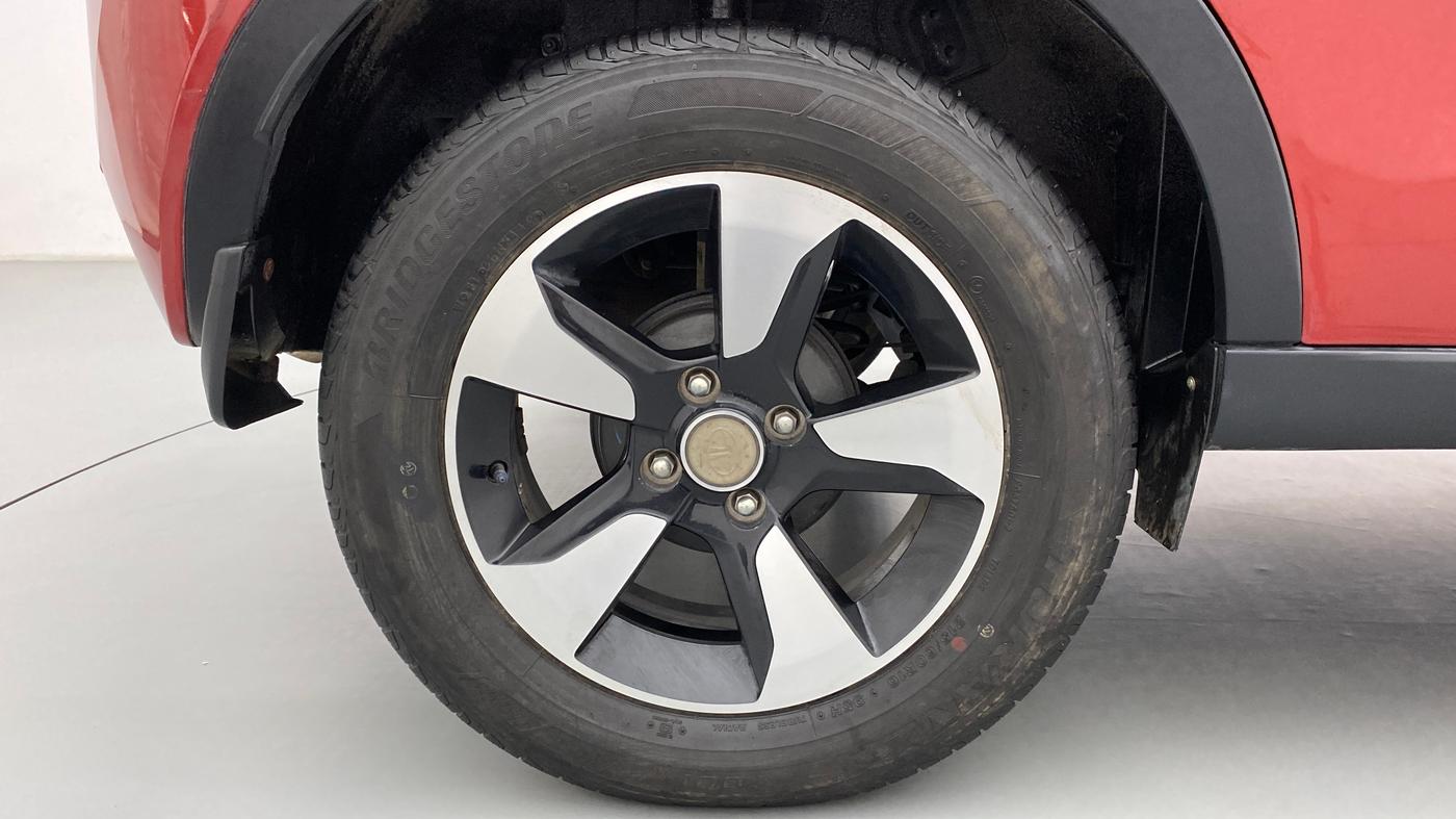 2019 Tata NEXON XZA + 1.2 PETROL A/T, Petrol, Automatic, 4,884 km, Right Rear Wheel