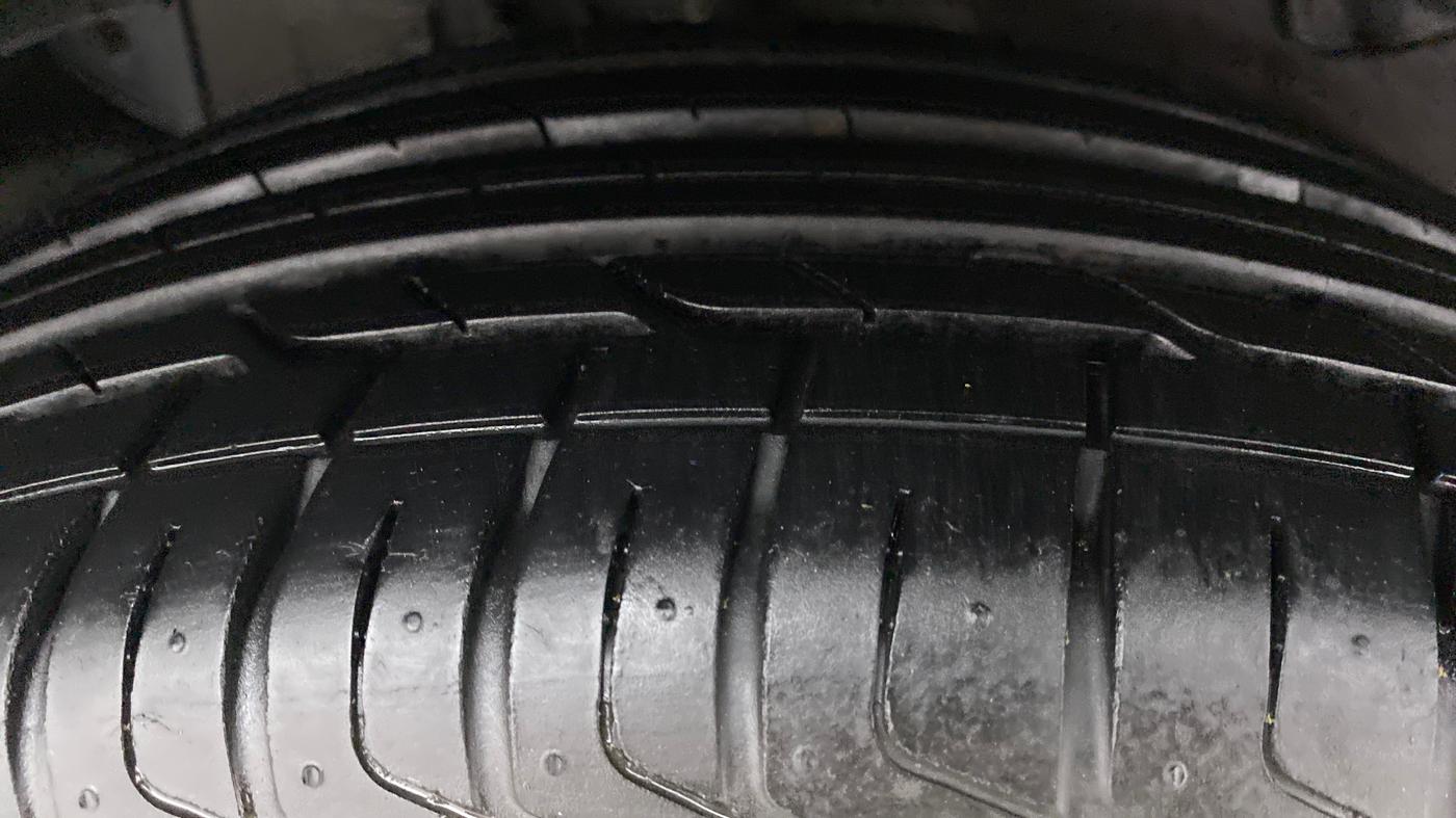 2019 Tata NEXON XZA + 1.2 PETROL A/T, Petrol, Automatic, 4,884 km, Right Rear Tyre Tread