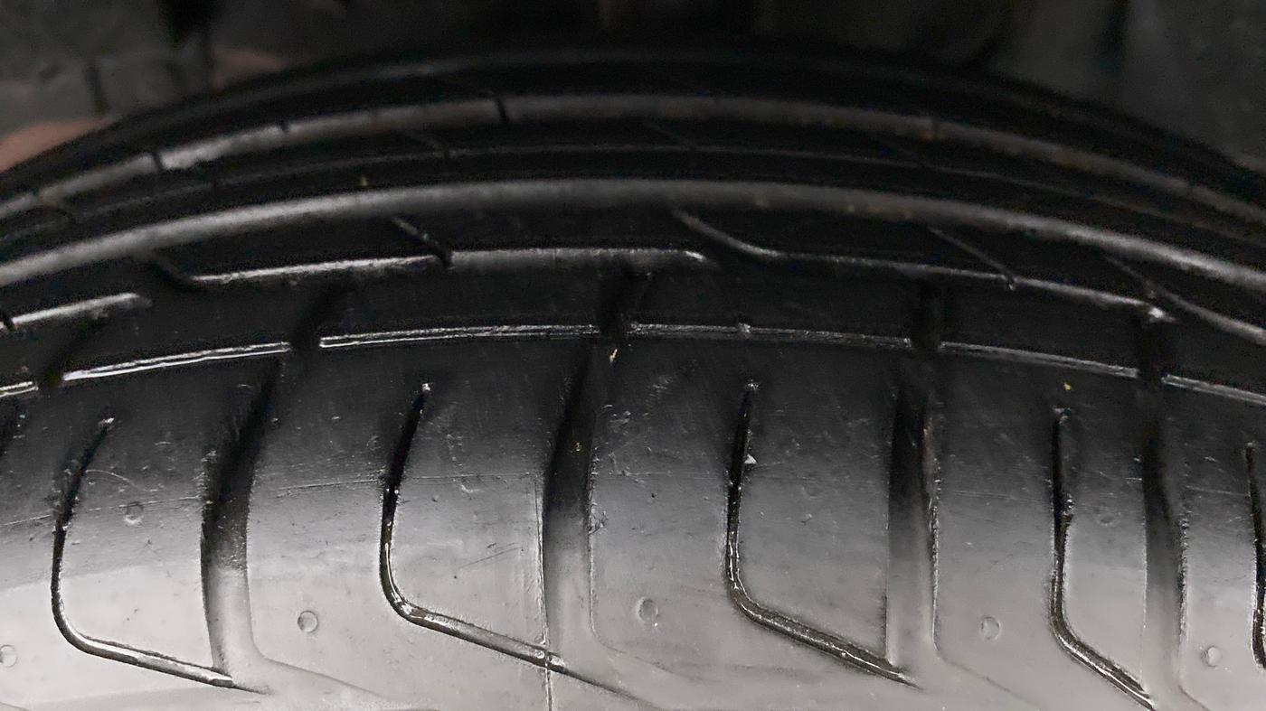 2019 Tata NEXON XZA + 1.2 PETROL A/T, Petrol, Automatic, 4,884 km, Left Front Tyre Tread