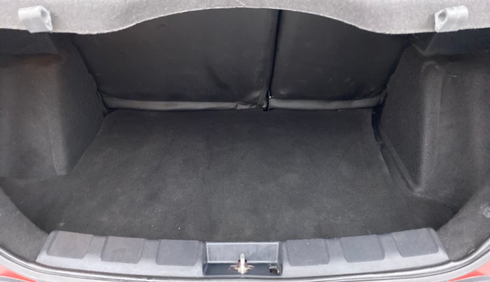 2019 Tata NEXON XZA + 1.2 PETROL A/T, Petrol, Automatic, 4,884 km, Boot Inside