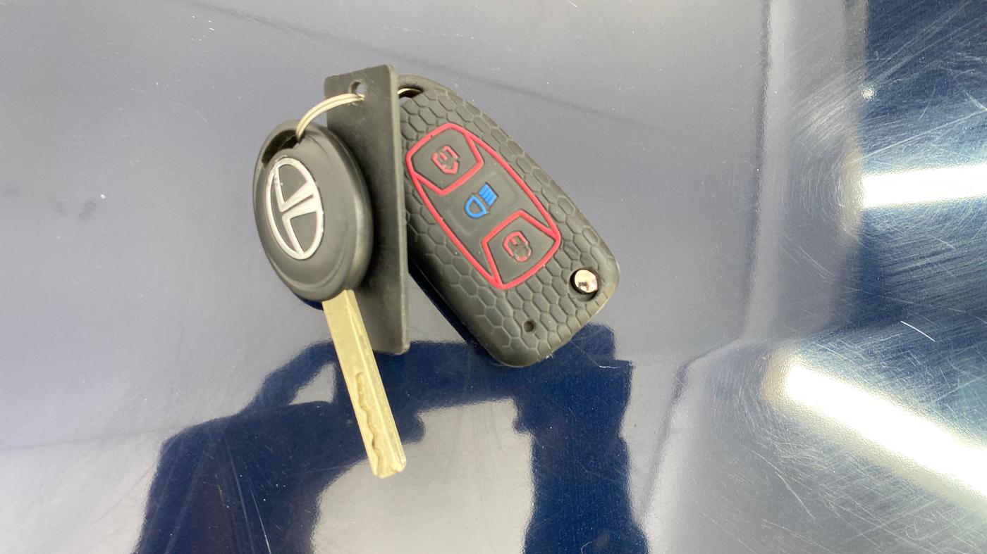 2023 Tata Tiago XT PETROL, Petrol, Manual, 29,438 km, Key Close Up