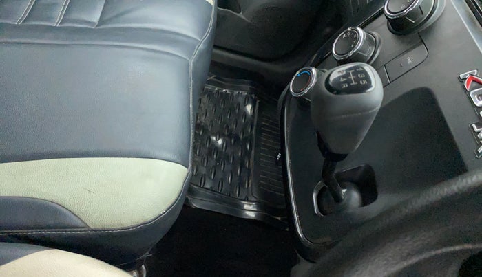 2018 Mahindra KUV 100 NXT K4+ P 6 STR, Petrol, Manual, 43,626 km, Gear Lever