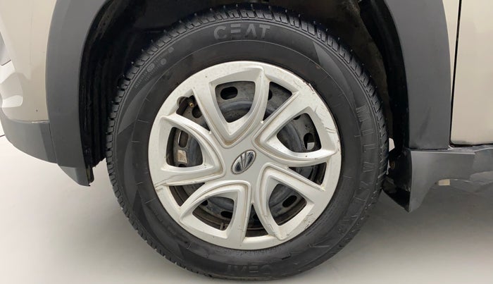 2018 Mahindra KUV 100 NXT K4+ P 6 STR, Petrol, Manual, 43,626 km, Left Front Wheel