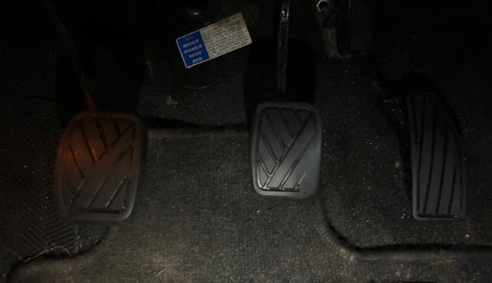 2015 Maruti Baleno ZETA PETROL 1.2, Petrol, Manual, 21,242 km, Pedals