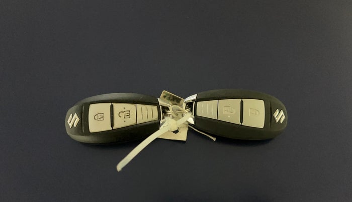 2015 Maruti Baleno ZETA PETROL 1.2, Petrol, Manual, 21,242 km, Key Close Up