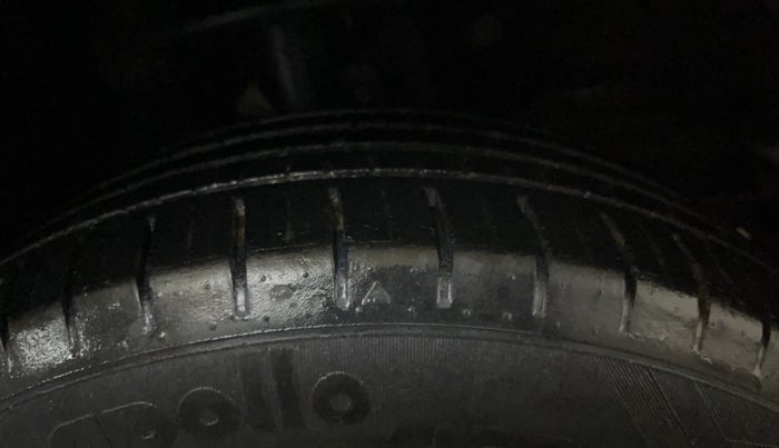 2015 Maruti Baleno ZETA PETROL 1.2, Petrol, Manual, 21,242 km, Right Front Tyre Tread