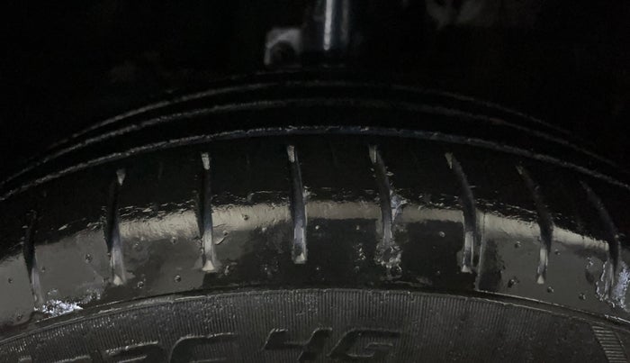 2015 Maruti Baleno ZETA PETROL 1.2, Petrol, Manual, 21,242 km, Left Front Tyre Tread