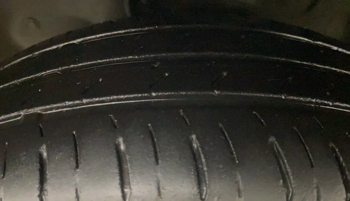 2018 Maruti IGNIS DELTA 1.2 AMT, Petrol, Automatic, 28,083 km, Left Front Tyre Tread