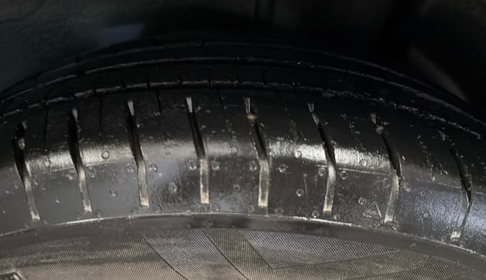 2018 Maruti IGNIS DELTA 1.2, CNG, Manual, 1,12,436 km, Left Rear Tyre Tread