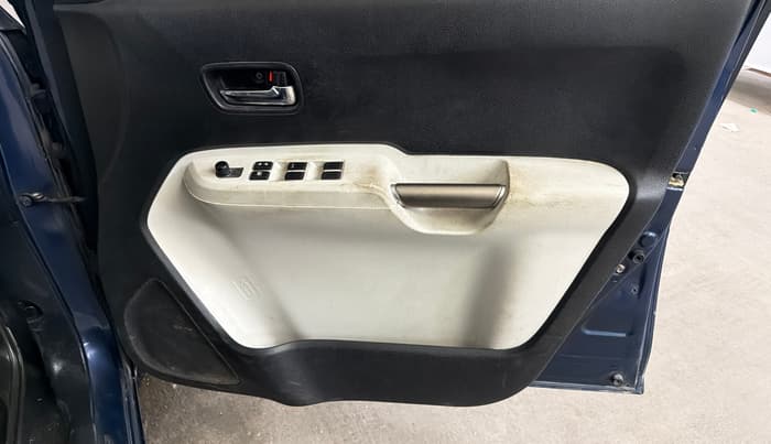 2018 Maruti IGNIS DELTA 1.2, CNG, Manual, 1,12,436 km, Driver Side Door Panels Control