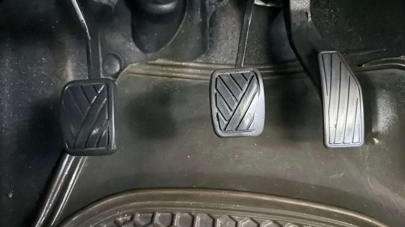 2018 Maruti IGNIS DELTA 1.2, CNG, Manual, 1,12,436 km, Pedals