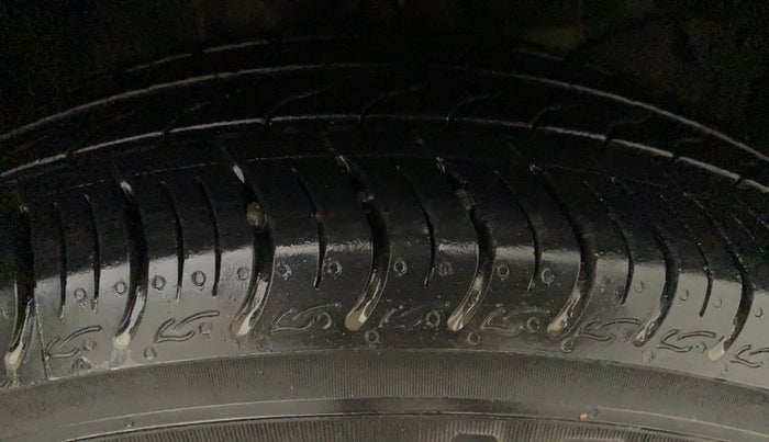 2023 Honda Amaze 1.2L I-VTEC VX CVT, Petrol, Automatic, 4,011 km, Right Front Tyre Tread