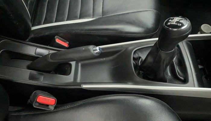 2015 Maruti Baleno DELTA PETROL 1.2, Petrol, Manual, 70,087 km, Gear Lever