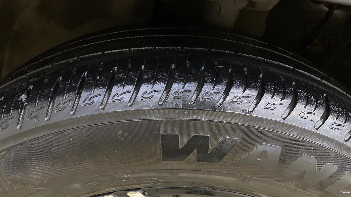 2024 KIA SONET GTX Plus 1.5 Diesel AT Dual Tone, Diesel, Automatic, 15,868 km, Left Front Tyre Tread
