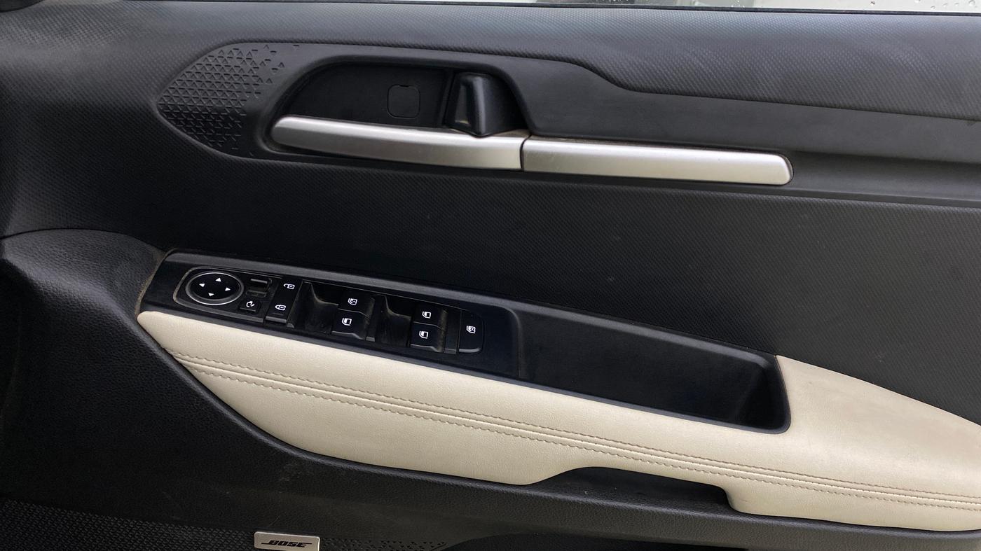2024 KIA SONET GTX Plus 1.5 Diesel AT Dual Tone, Diesel, Automatic, 15,868 km, Driver Side Door Panels Control