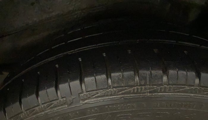 2017 Maruti Wagon R 1.0 VXI, CNG, Manual, 79,188 km, Left Rear Tyre Tread