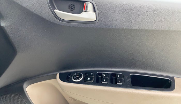 2014 Hyundai Grand i10 ASTA 1.2 KAPPA VTVT, CNG, Manual, 79,567 km, Driver Side Door Panels Control