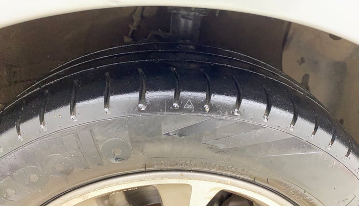 2014 Hyundai Grand i10 ASTA 1.2 KAPPA VTVT, CNG, Manual, 79,567 km, Right Front Tyre Tread