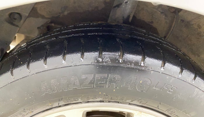 2014 Hyundai Grand i10 ASTA 1.2 KAPPA VTVT, CNG, Manual, 79,567 km, Right Rear Tyre Tread