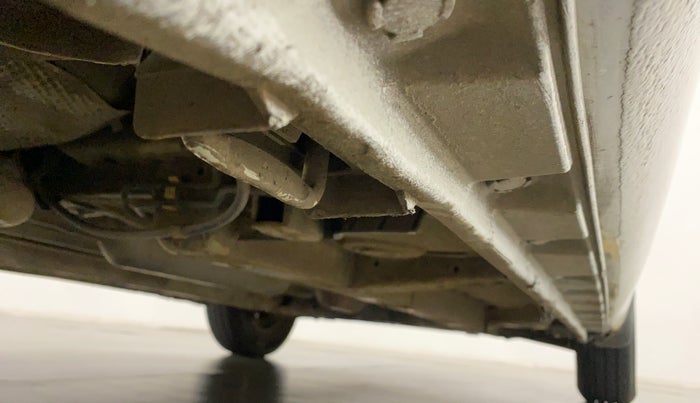 2014 Maruti Swift Dzire LXI, Petrol, Manual, 89,149 km, Right Side Underbody
