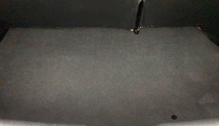 2017 Maruti Swift VXI O, Petrol, Manual, 37,272 km, Boot Inside