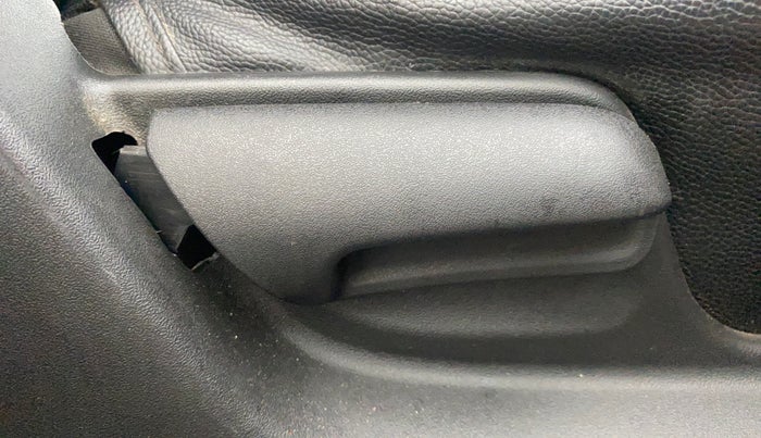 2017 Maruti Swift VXI O, Petrol, Manual, 37,272 km, Driver Side Adjustment Panel