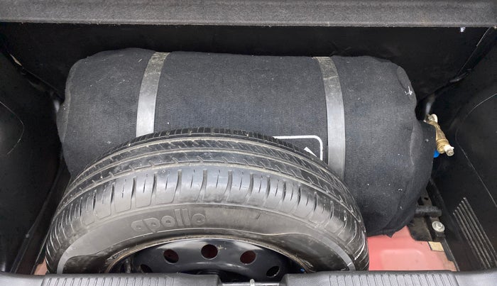 2018 Maruti Swift VXI D, CNG, Manual, 45,004 km, Boot Inside