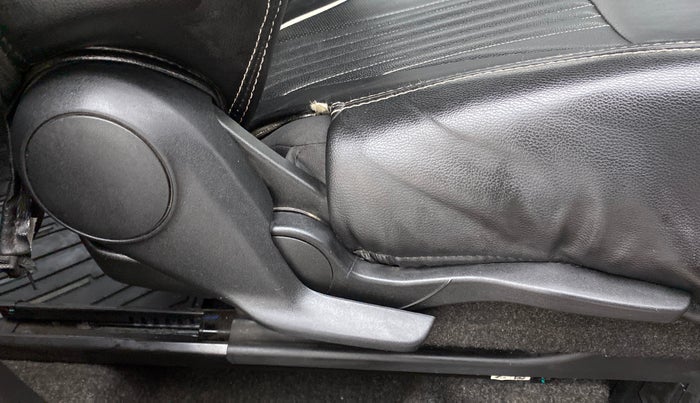 2018 Maruti Swift VXI D, CNG, Manual, 45,004 km, Driver Side Adjustment Panel