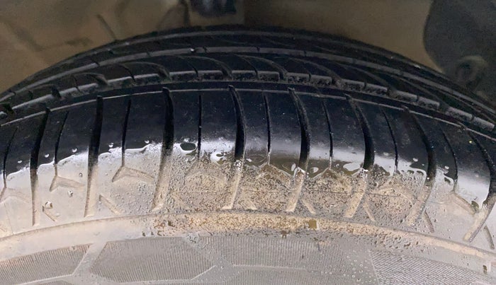2019 Hyundai NEW SANTRO SPORTZ CNG, CNG, Manual, 71,185 km, Right Front Tyre Tread